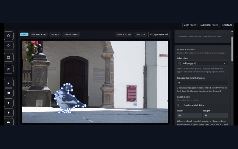 動画上の対象にポリゴンを付けながら FramePin でアノテーションしている GIF デモ